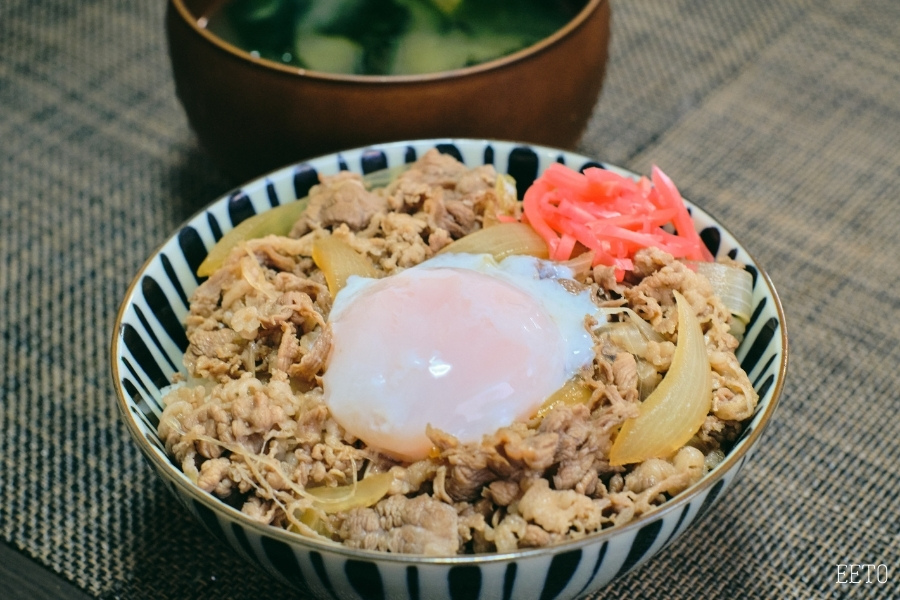 com bo kieu nhat gyudon