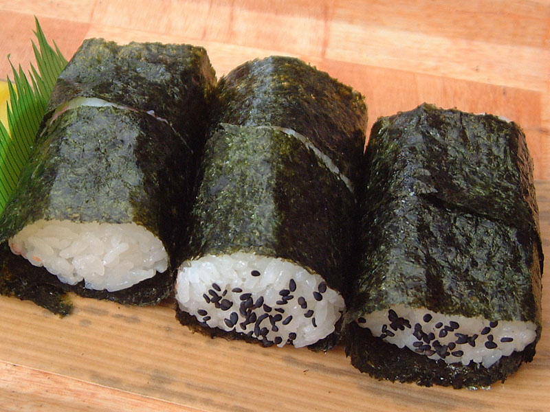 Tawara onigiri1